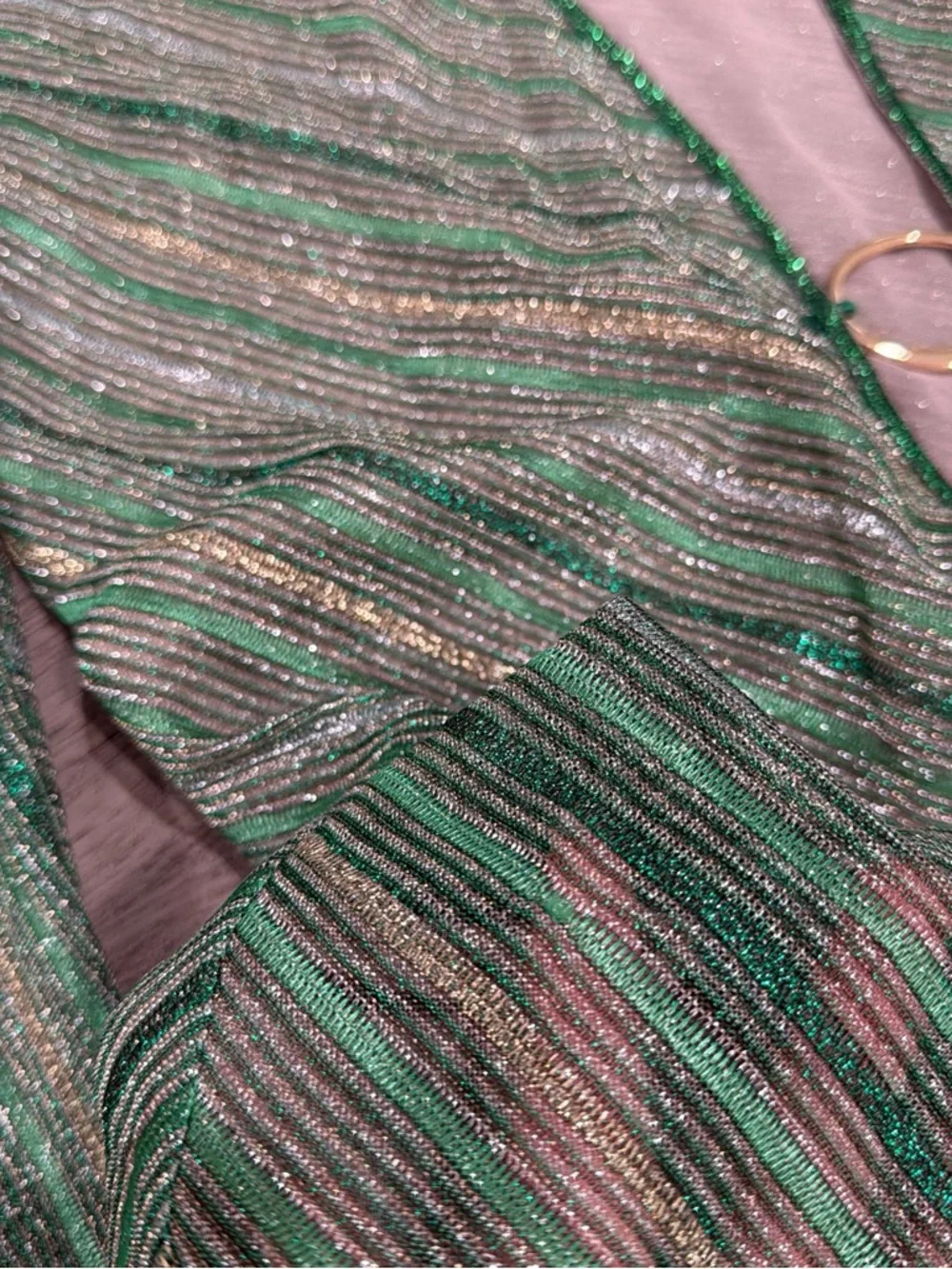 Oseree shiny striped kaftan mini dress with ring detail in green - Picture 4 of 7